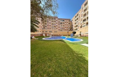 Resale - Apartamento - Torrevieja - Centro