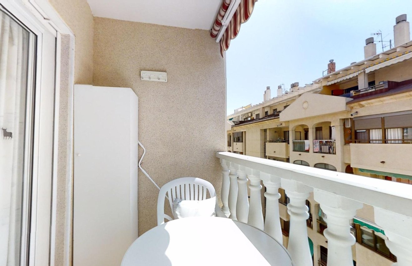 Resale - Apartamento - Torrevieja - Centro