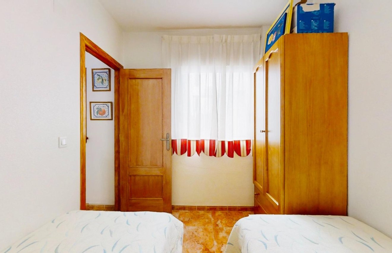 Resale - Apartamento - Torrevieja - Centro