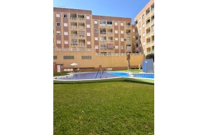 Resale - Apartamento - Torrevieja - Centro