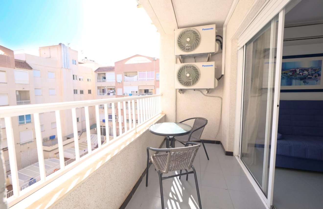 Reventa - Apartamento - Torrevieja - Playa del Cura