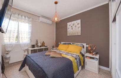 Reventa - Bungalow Planta Baja - Torrevieja - La veleta