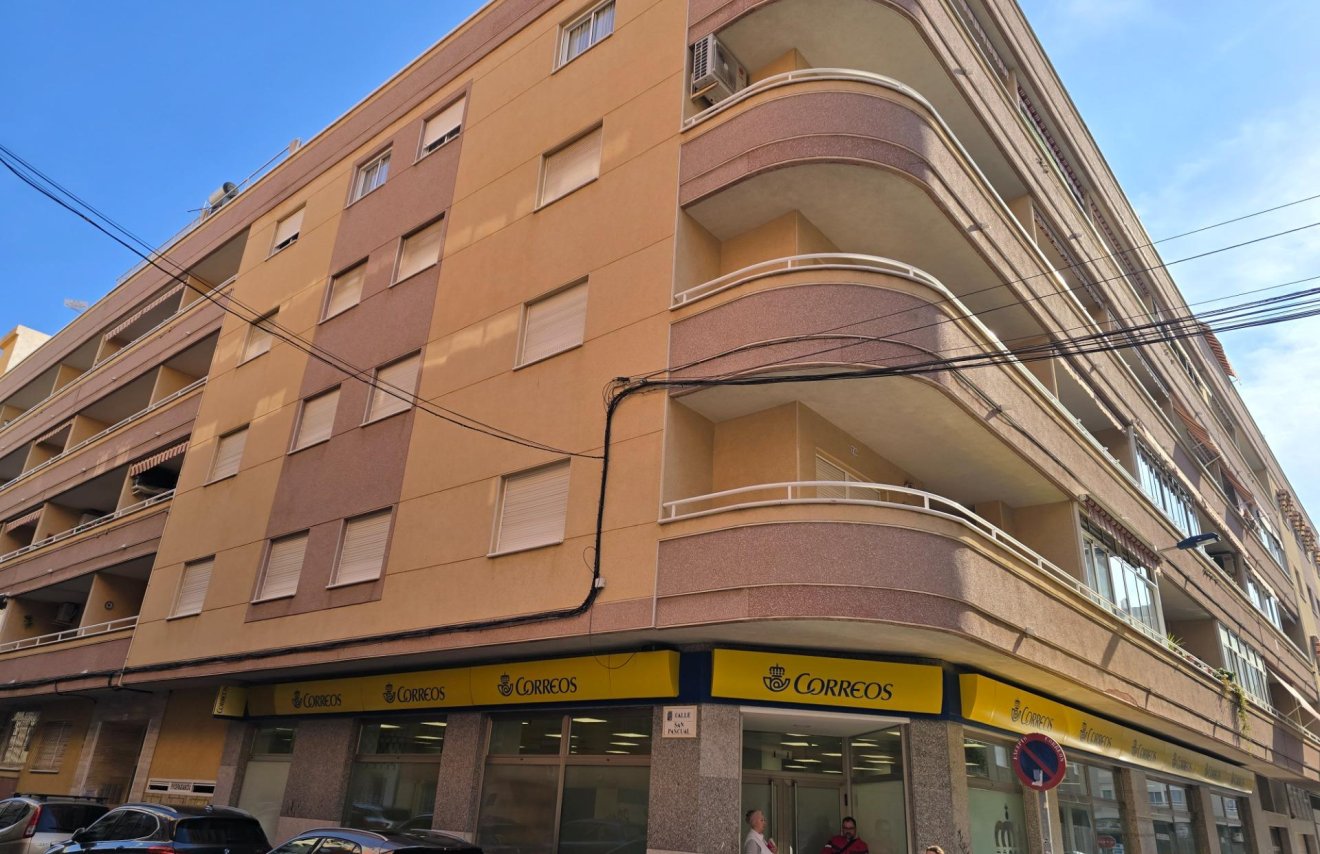 Resale - Apartamento - Torrevieja - Playa del Cura