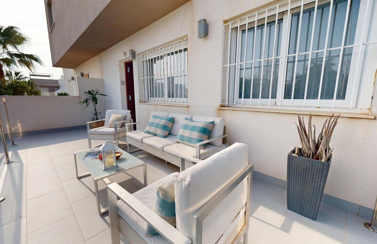 Reventa - Chalet - Torrevieja - Aguas Nuevas