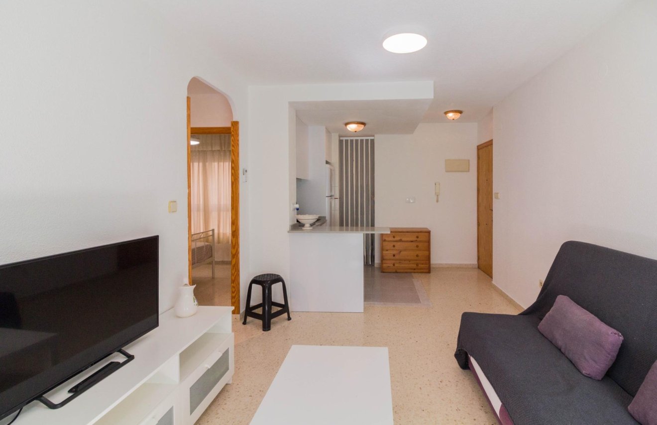 Alquiler a largo plazo - Apartamento - Guardamar del Segura - Avenidad cervante