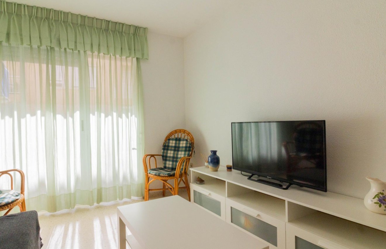 Alquiler a largo plazo - Apartamento - Guardamar del Segura - Avenidad cervante