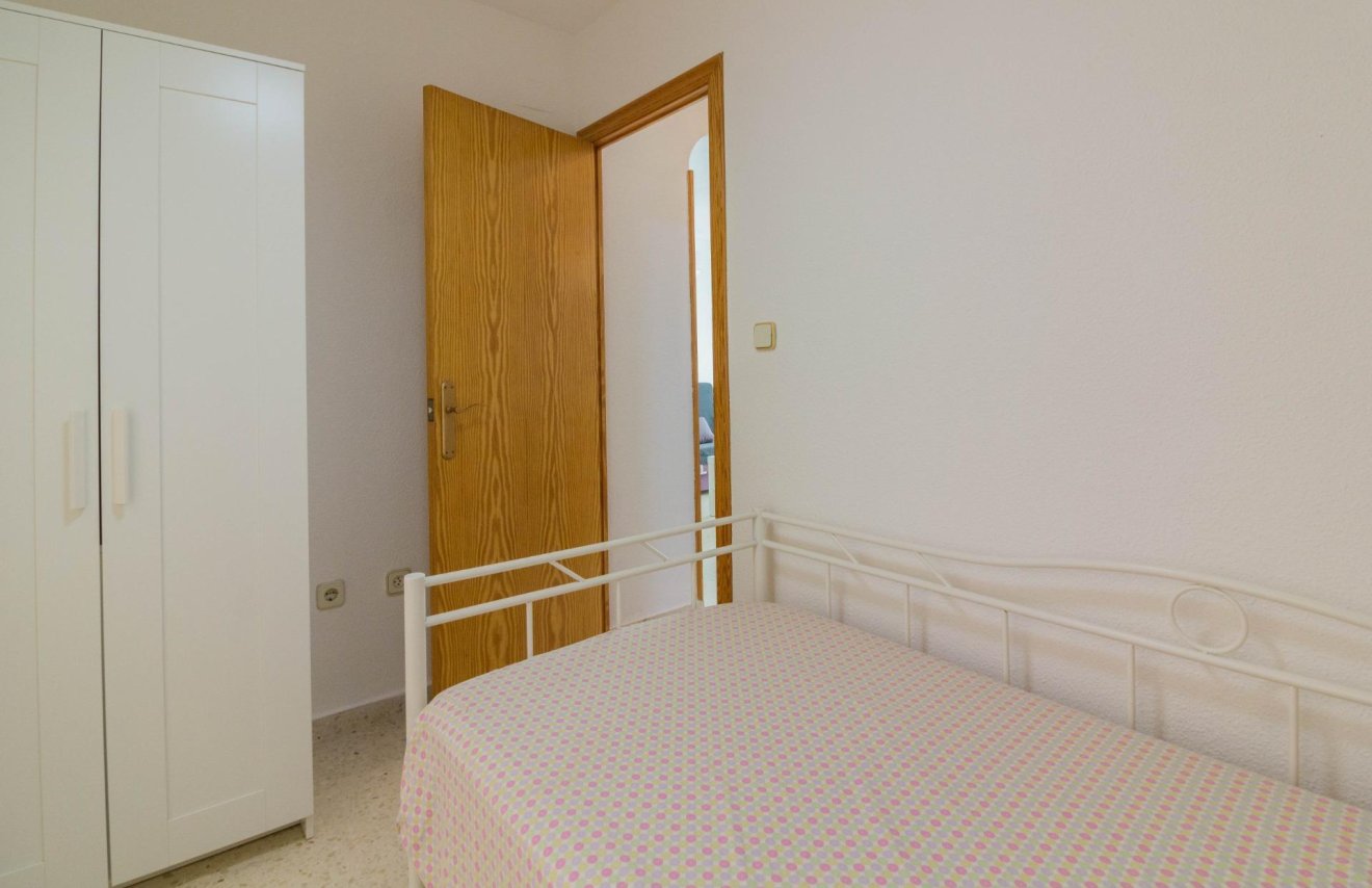 Alquiler a largo plazo - Apartamento - Guardamar del Segura - Avenidad cervante