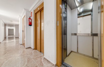 Resale - Apartamento - Torrevieja - Centro