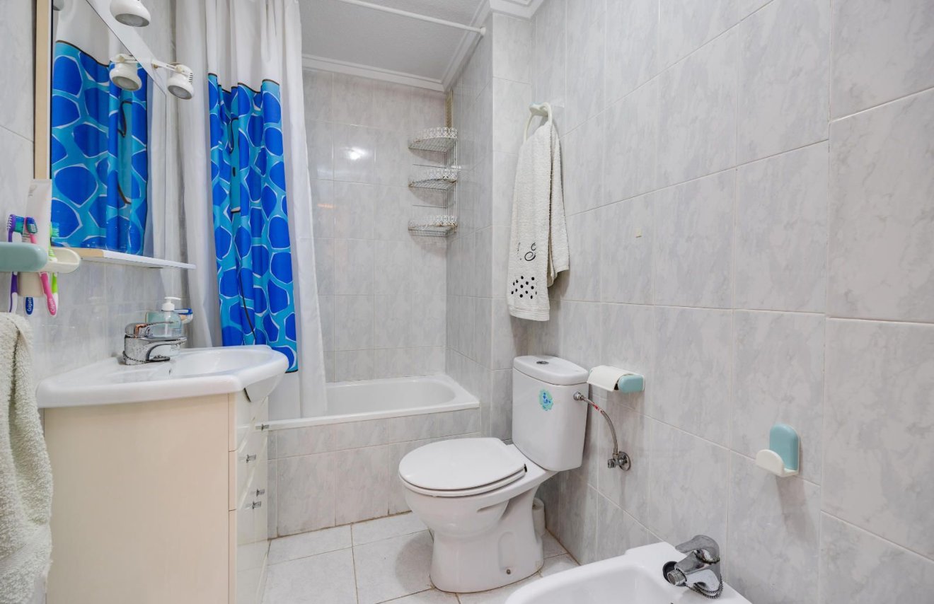 Reventa - Apartamento - Torrevieja - Playa de los Locos