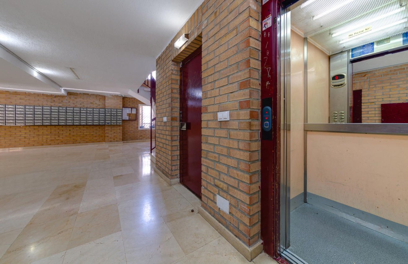 Reventa - Apartamento - Torrevieja - Playa de los Locos