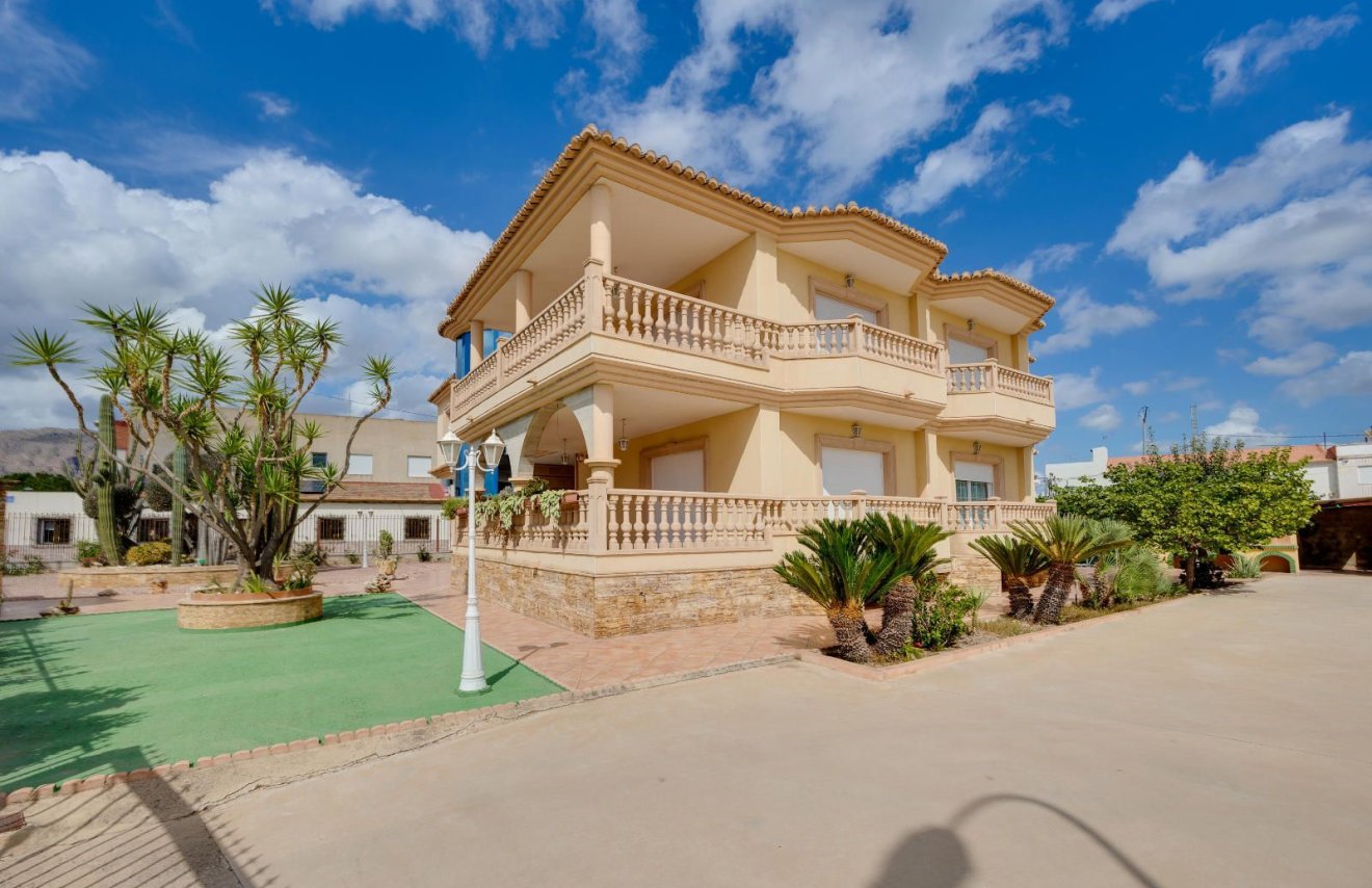 Reventa - Villa de Lujo - Orihuela - Desamparados-Hurchillo-Torremendo