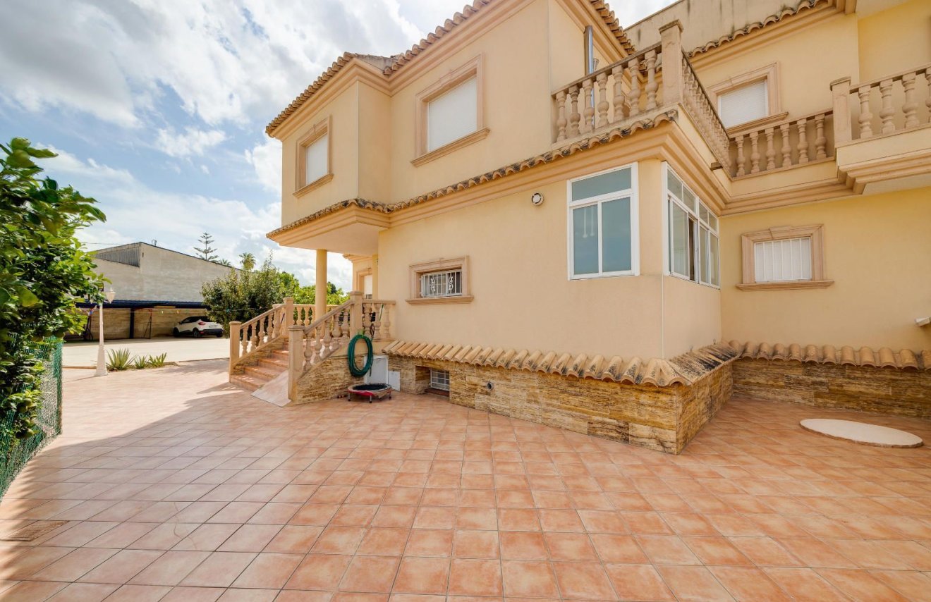 Reventa - Villa de Lujo - Orihuela - Desamparados-Hurchillo-Torremendo