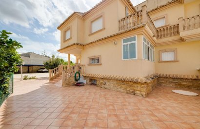 Reventa - Villa de Lujo - Orihuela - Desamparados-Hurchillo-Torremendo