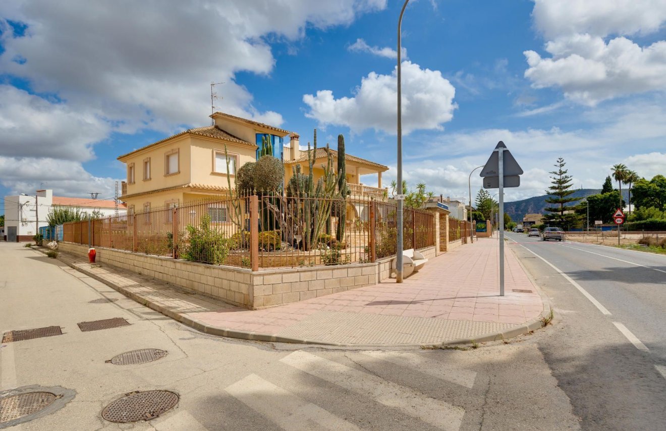 Reventa - Villa de Lujo - Orihuela - Desamparados-Hurchillo-Torremendo