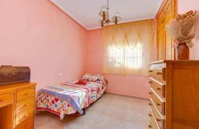 Resale - Townhouse - Torrevieja - Aguas nuevas 2