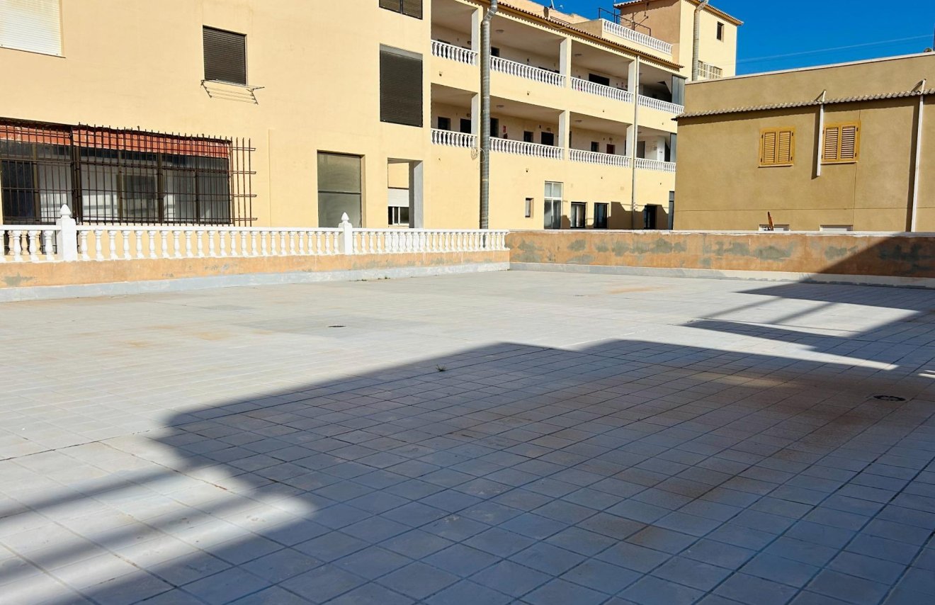 Revente - Local comercial - Torrevieja - La Mata