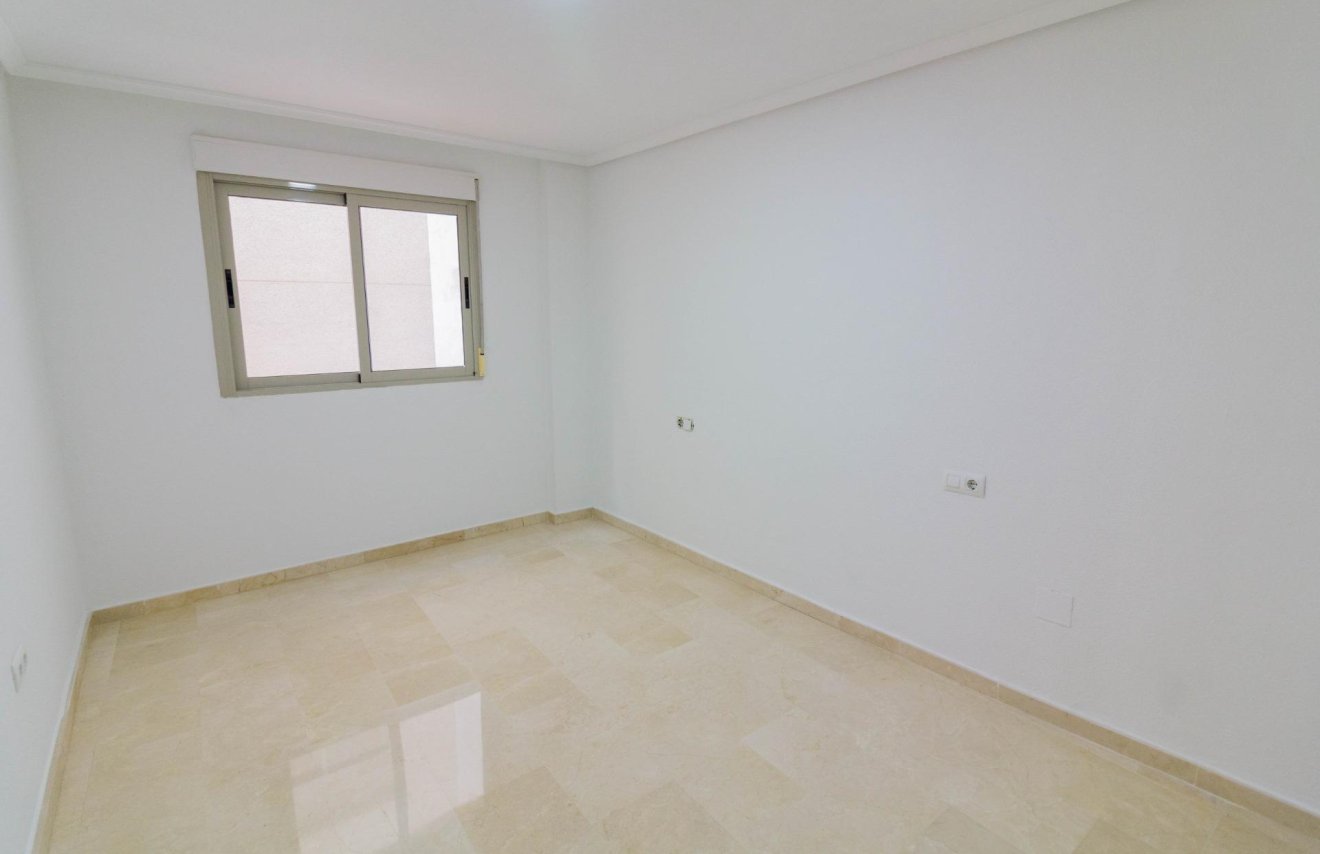 Resale - Piso - Orihuela - Zona Centro