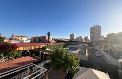 Resale - Chalet - Torrevieja - Aguas Nuevas