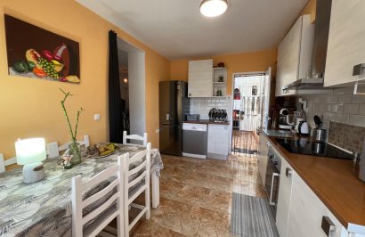 Resale - Chalet - Torrevieja - Aguas Nuevas