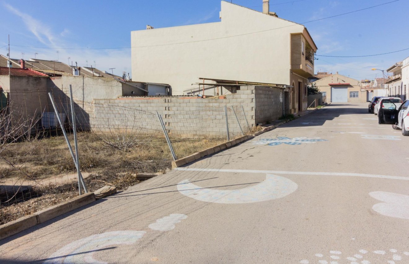 Reventa - Terreno urbano - Orihuela - Molins-Campaneta-San Bartolomé