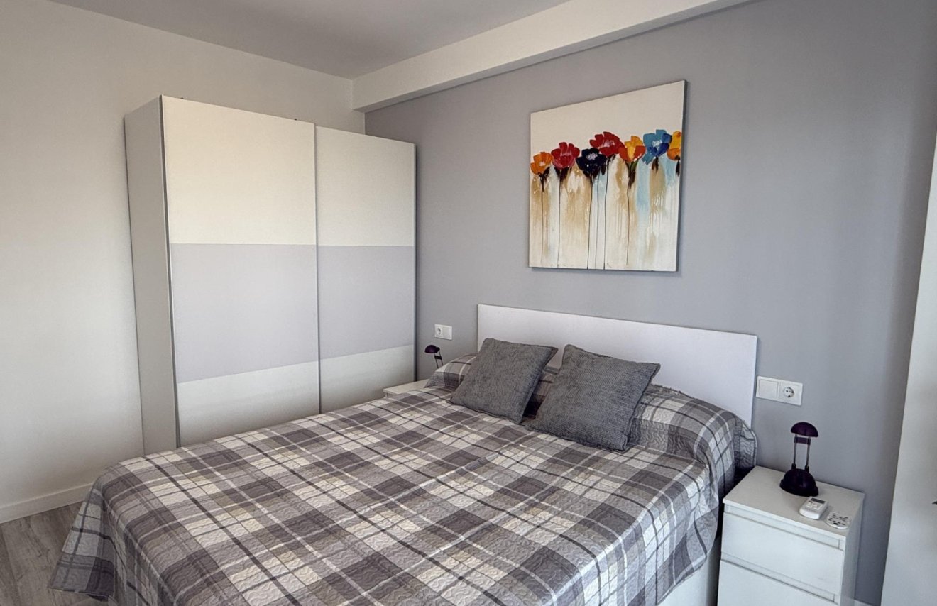 Resale - Apartamento - Torrevieja - Cabo cervera