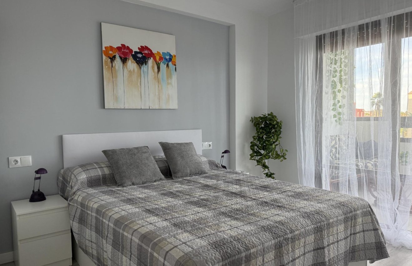 Resale - Apartamento - Torrevieja - Cabo cervera