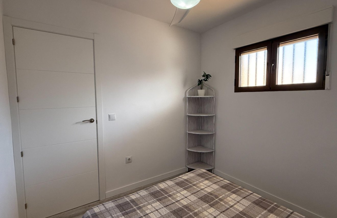 Resale - Apartamento - Torrevieja - Cabo cervera