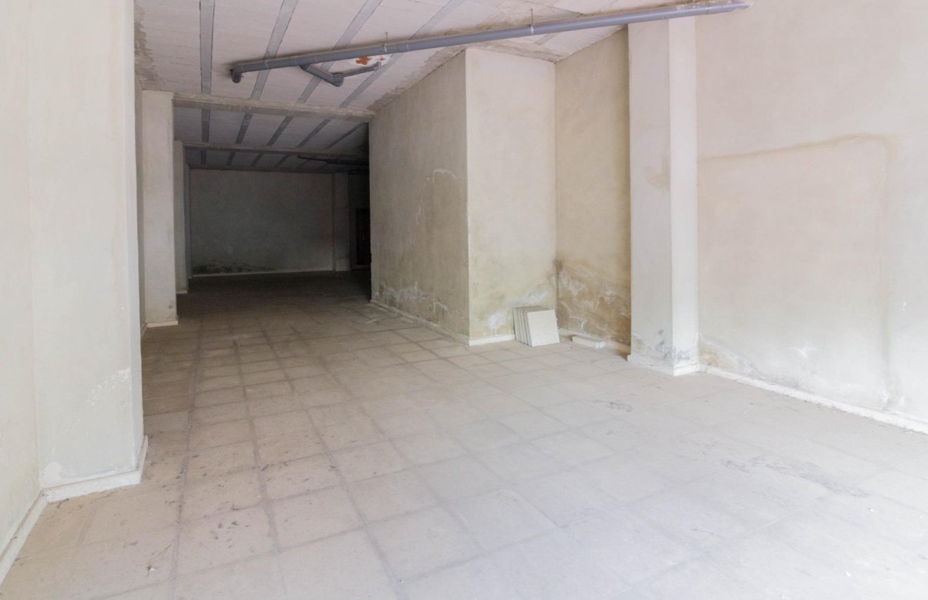 Reventa - Local comercial - Callosa de Segura - Comunidad valenciana