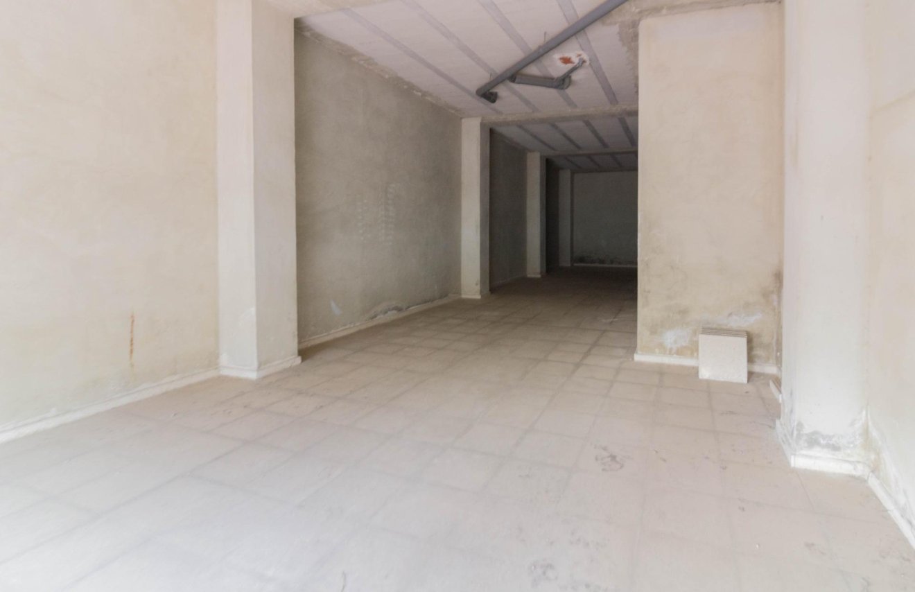 Reventa - Local comercial - Callosa de Segura - Comunidad valenciana