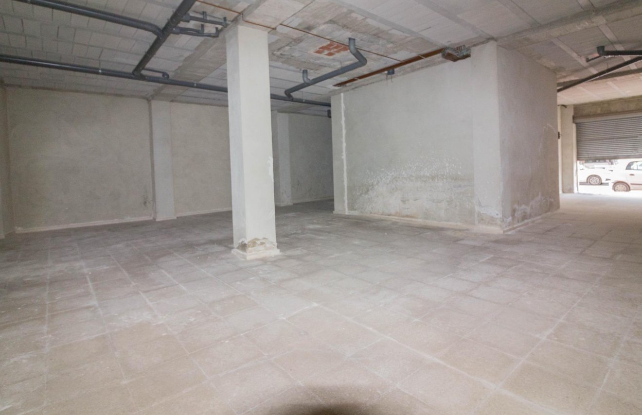 Reventa - Local comercial - Callosa de Segura - Comunidad valenciana