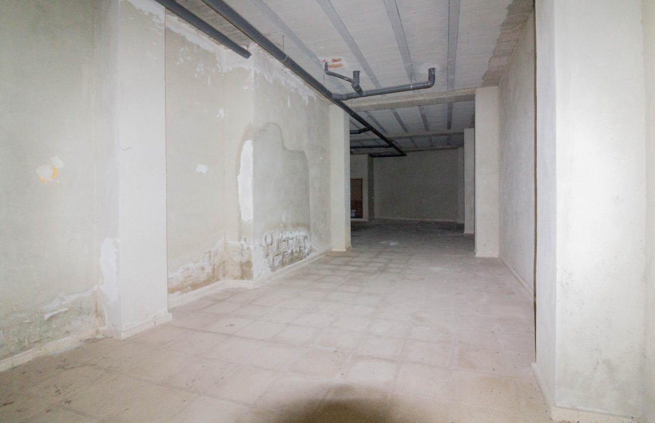 Reventa - Local comercial - Callosa de Segura - Comunidad valenciana