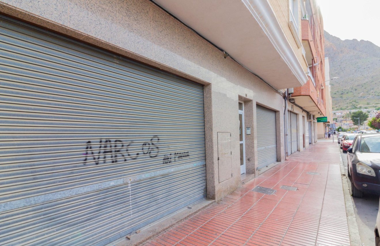 Reventa - Local comercial - Callosa de Segura - Comunidad valenciana