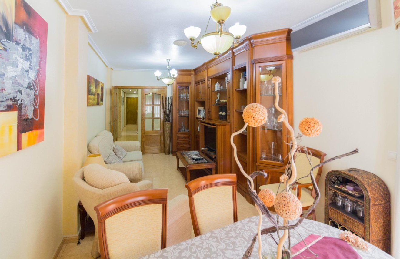 Resale - Piso - Redován