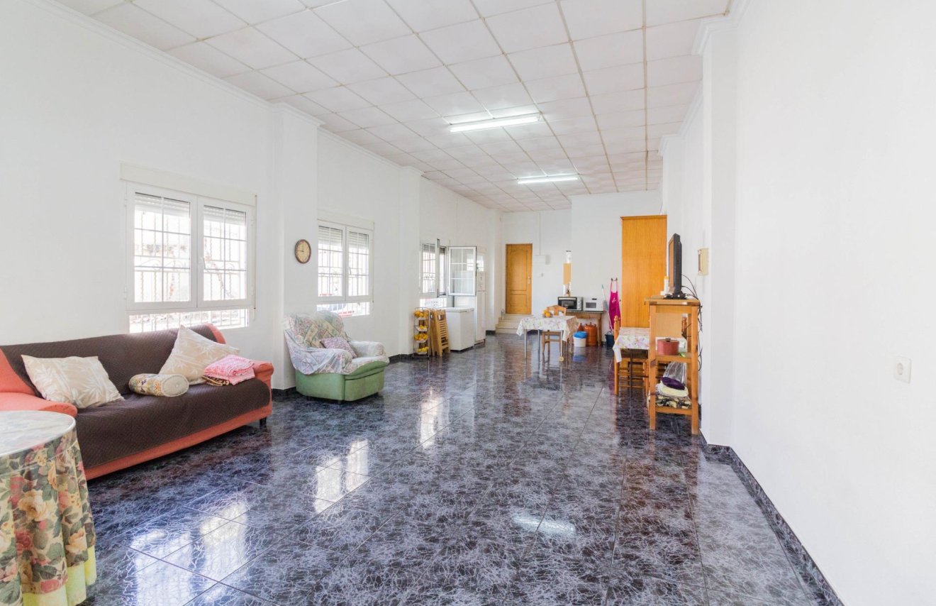 Reventa - Planta baja - Redován - Pascual martinez