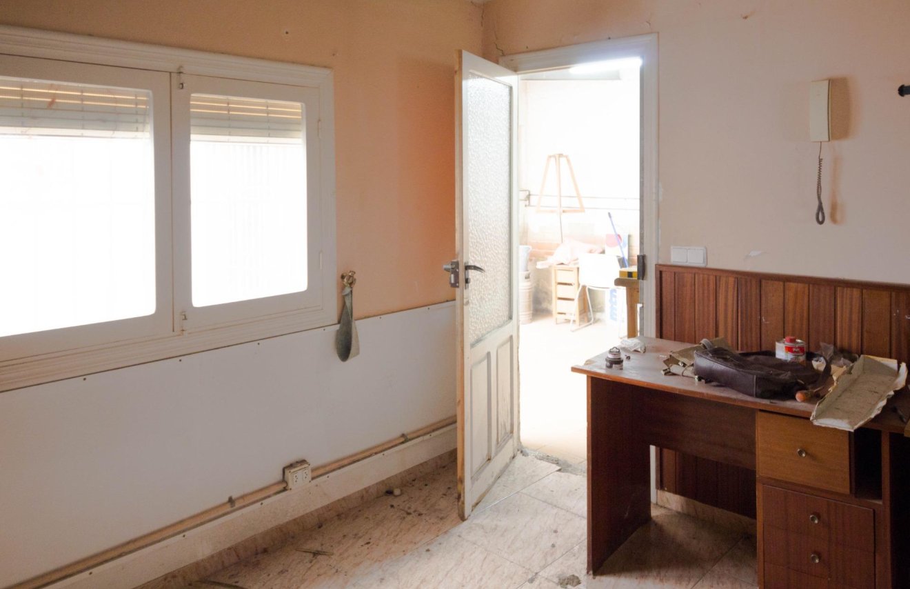 Resale - Local comercial - Orihuela - Zona Centro