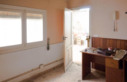 Resale - Local comercial - Orihuela - Zona Centro