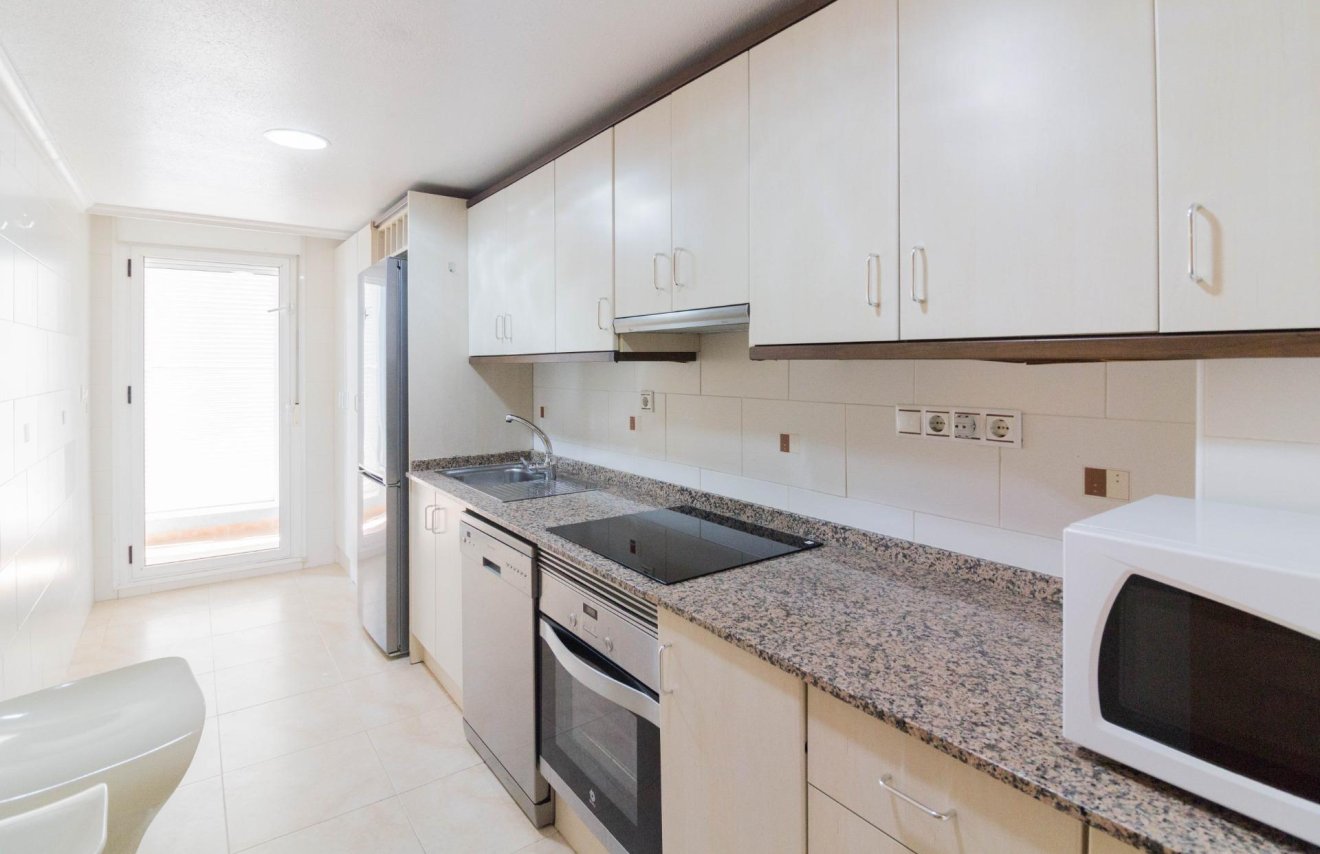 Reventa - Piso - Callosa de Segura - I.E.S. VEGA BAJA