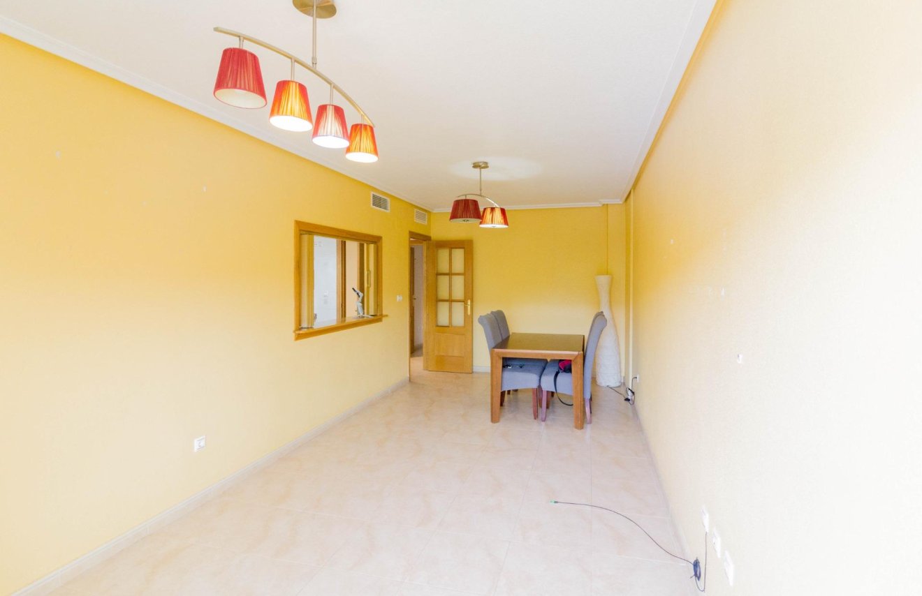 Reventa - Piso - Callosa de Segura - I.E.S. VEGA BAJA