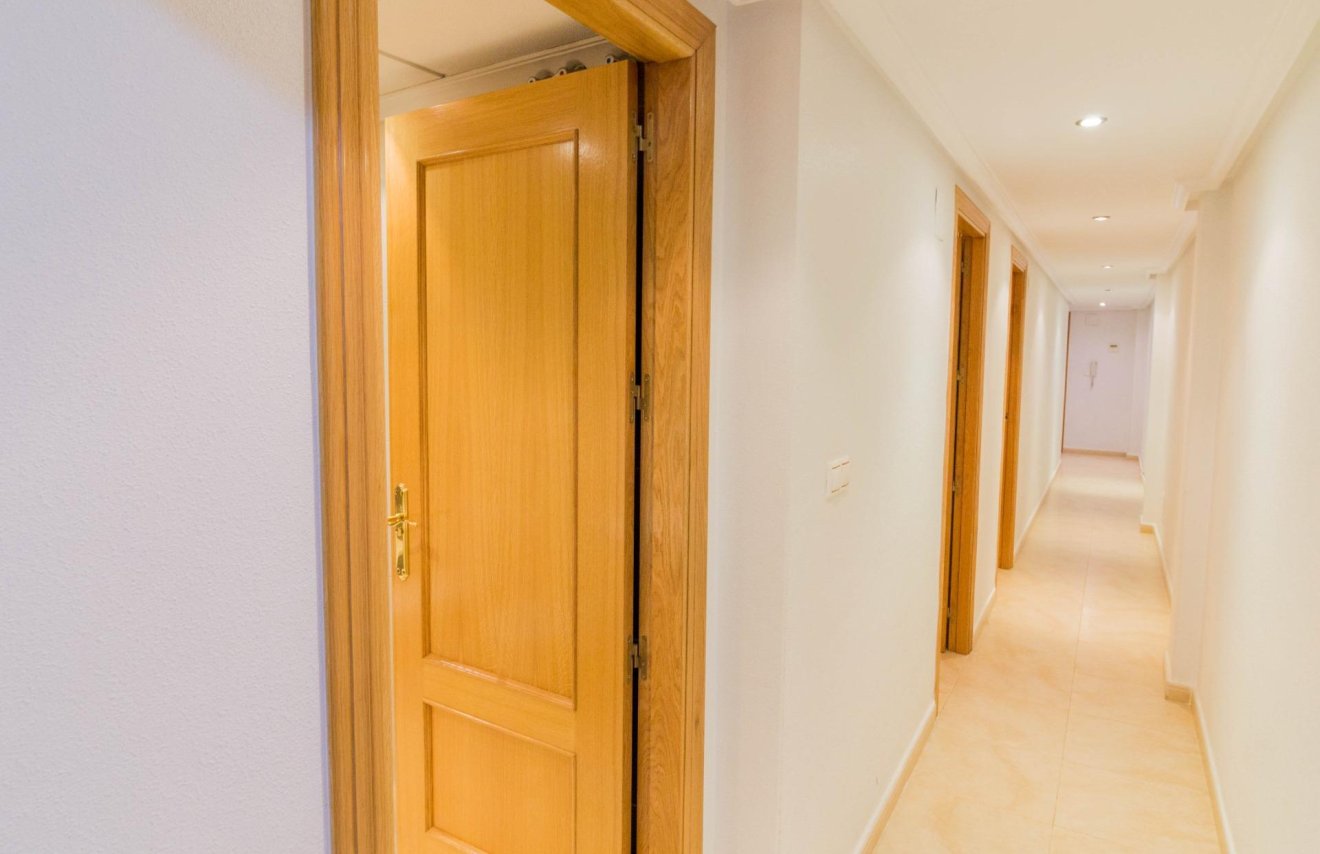 Reventa - Piso - Callosa de Segura - I.E.S. VEGA BAJA