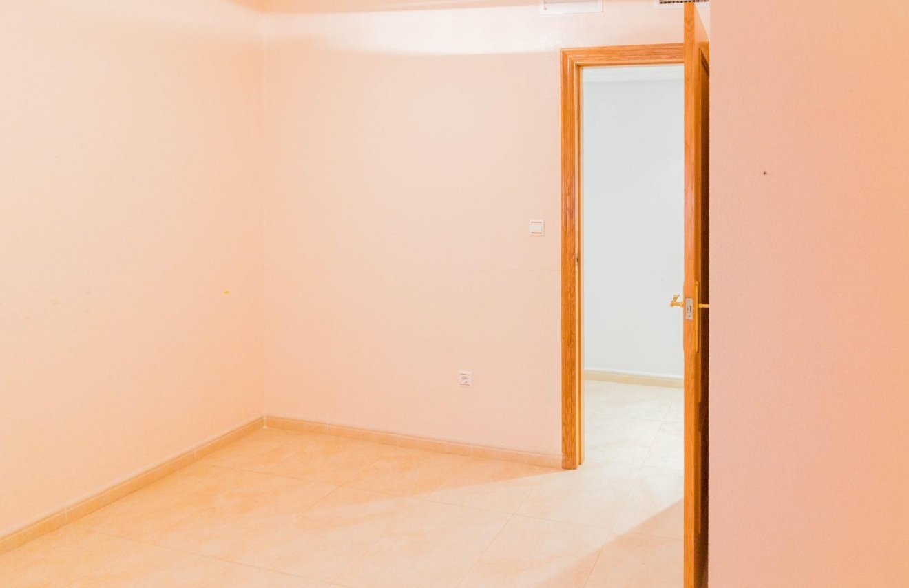 Reventa - Piso - Callosa de Segura - I.E.S. VEGA BAJA