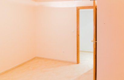 Reventa - Piso - Callosa de Segura - I.E.S. VEGA BAJA