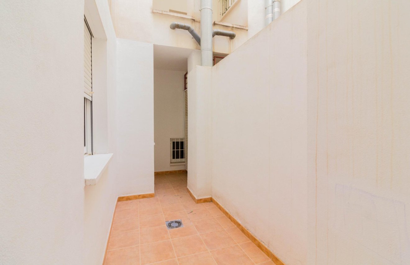 Reventa - Piso - Callosa de Segura - I.E.S. VEGA BAJA