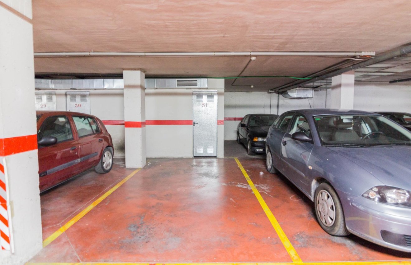 Reventa - Piso - Callosa de Segura - I.E.S. VEGA BAJA