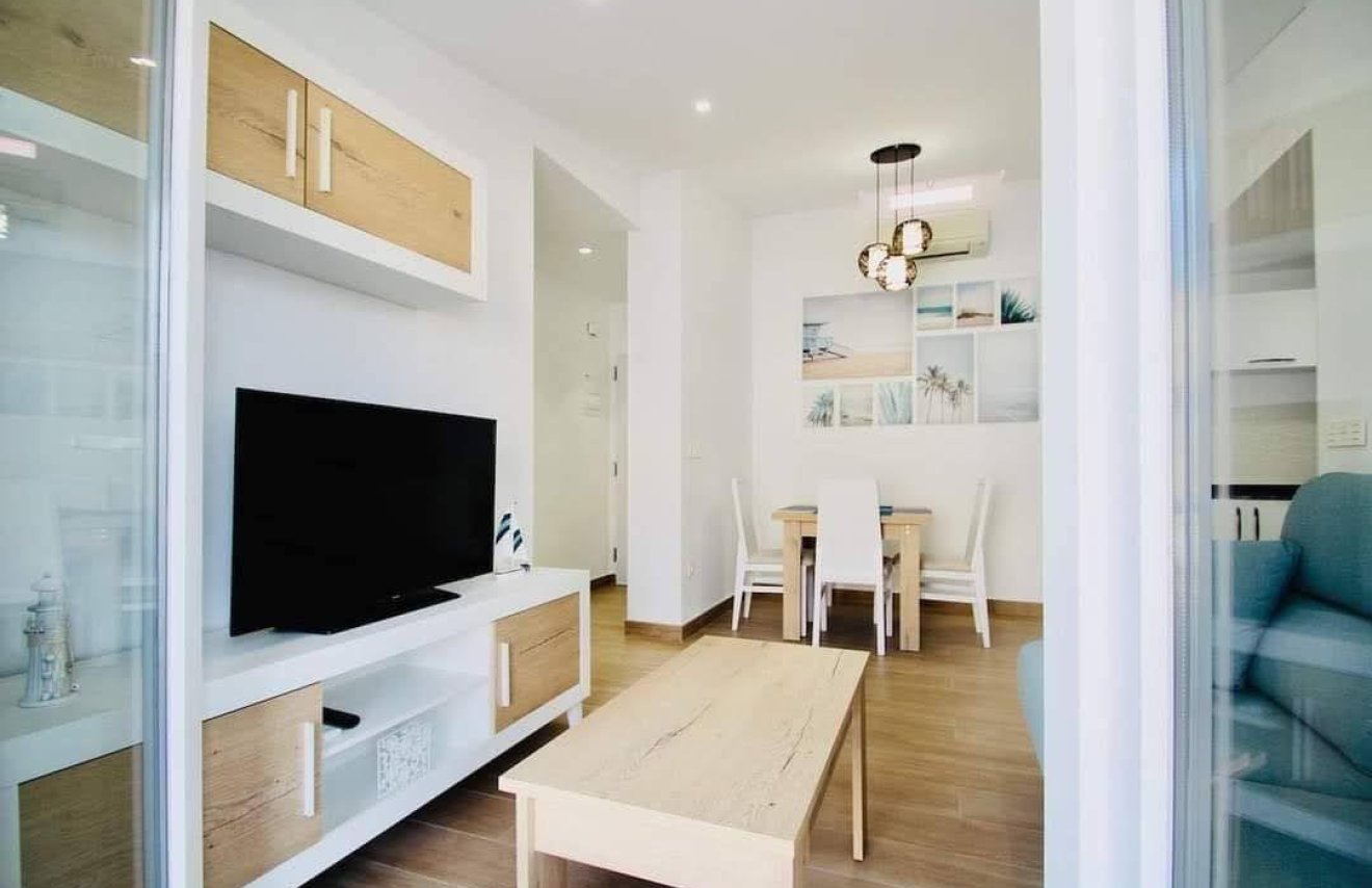 Alquiler a largo plazo - Apartamento - Torrevieja - Centro