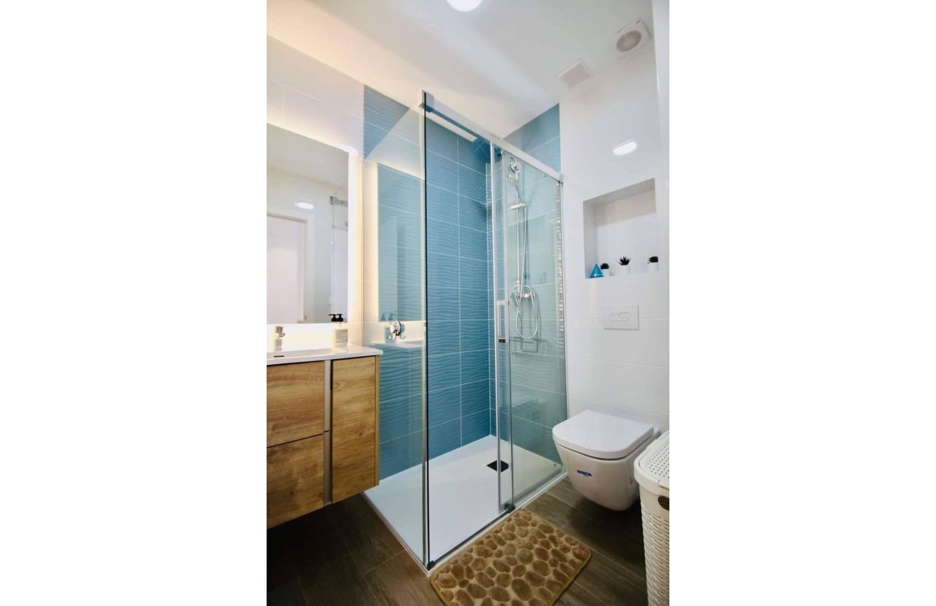 Alquiler a largo plazo - Apartamento - Torrevieja - Centro