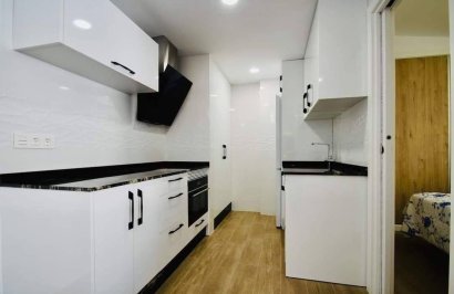 Alquiler a largo plazo - Apartamento - Torrevieja - Centro