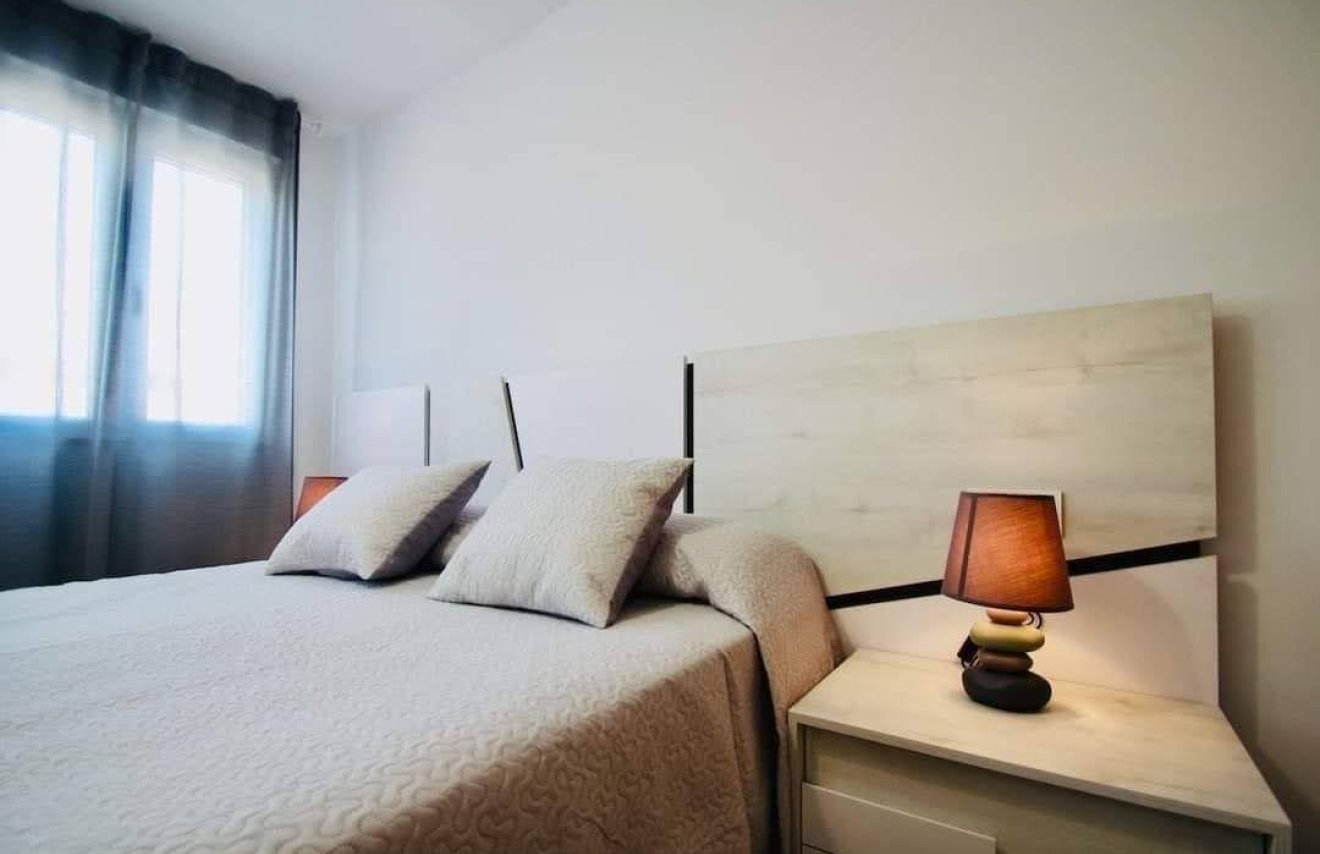 Alquiler a largo plazo - Apartamento - Torrevieja - Centro