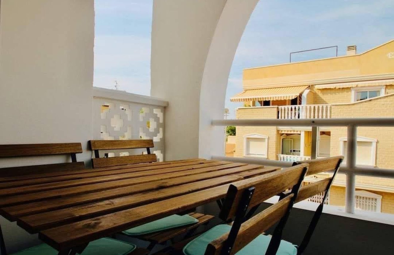 Alquiler a largo plazo - Apartamento - Torrevieja - Centro