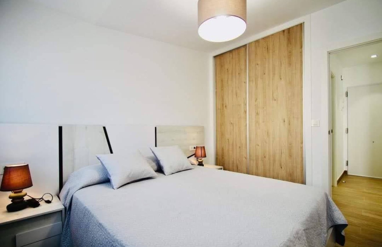 Alquiler a largo plazo - Apartamento - Torrevieja - Centro