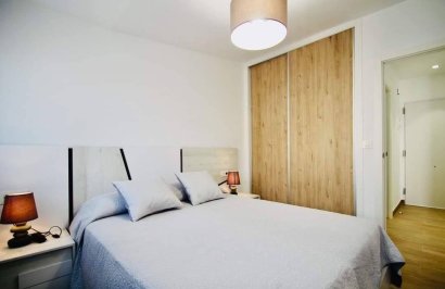 Alquiler a largo plazo - Apartamento - Torrevieja - Centro